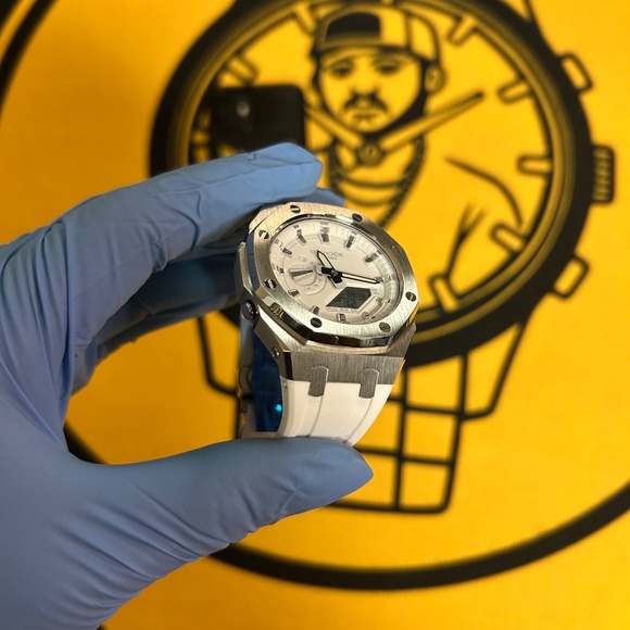 Casio G-Shock GA-2100 “CasiOak” – Silver Custom Bezel, White Dial & Strap, Analo - Picture 9 of 11